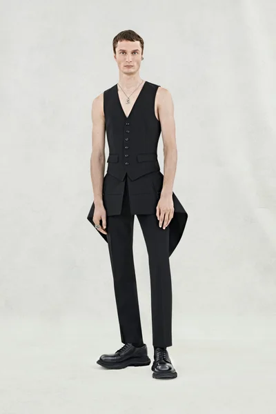 Look 10